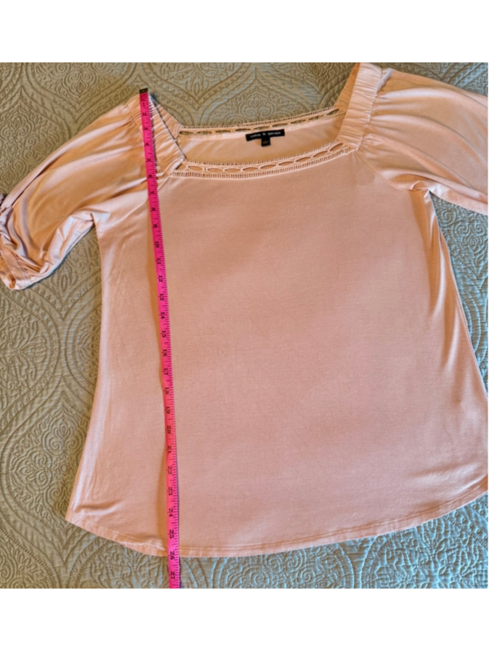 Women's Cable & Gauge Blouse Size L Pink Crochet Neck Tie Sleeve Top - Picture 6 of 8
